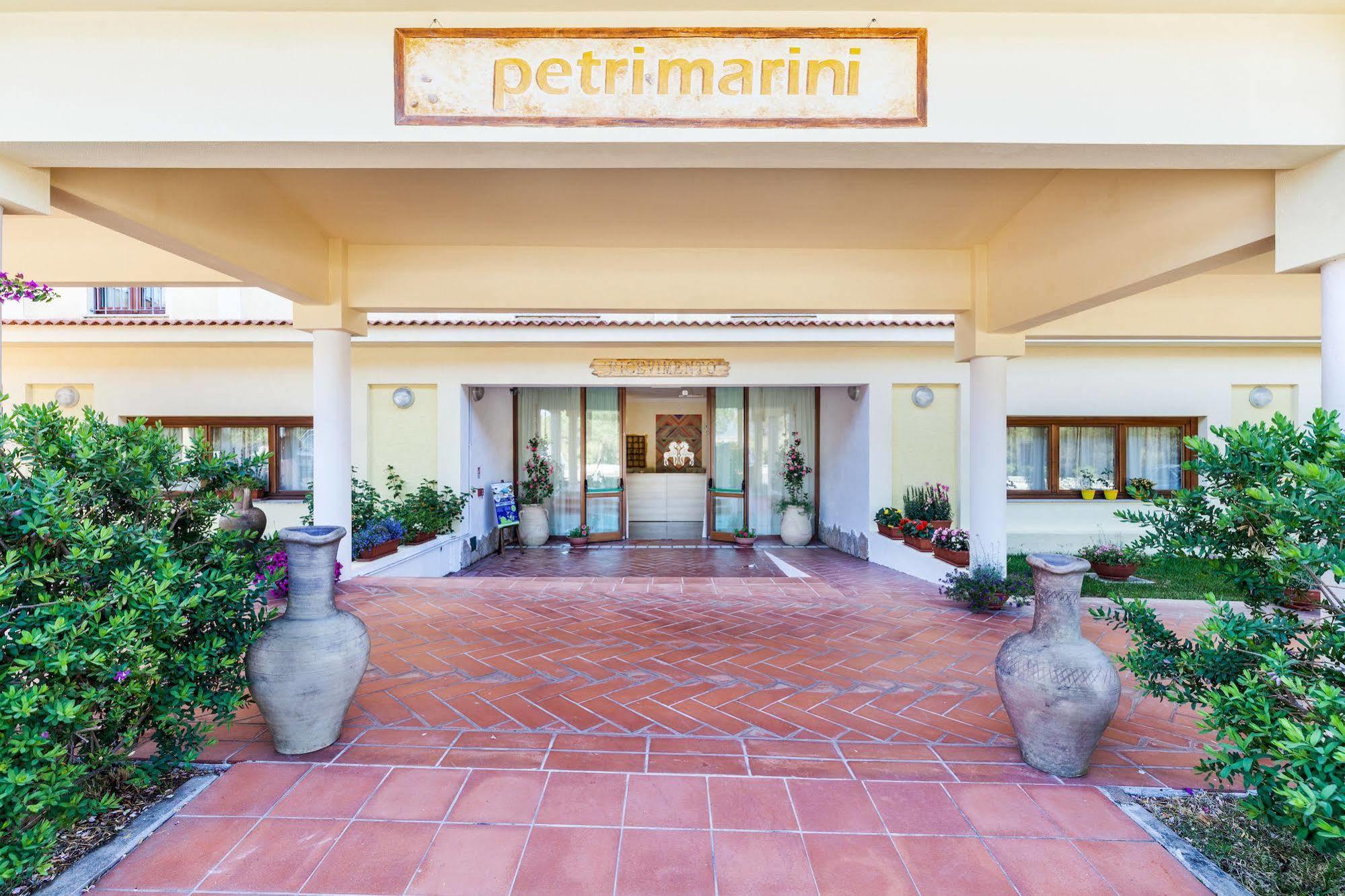 Hotel Petri Marini Aglientu Exterior foto